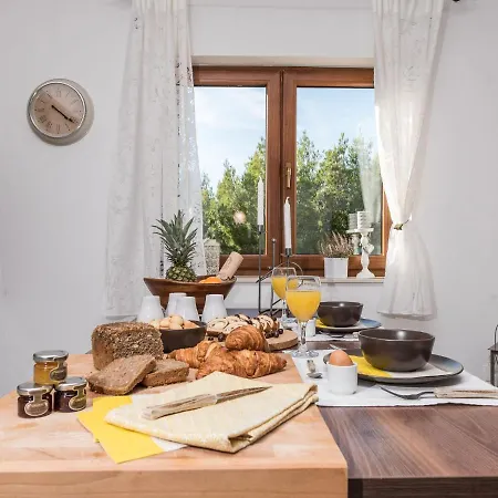 Velebit By Interhome Rovanjska