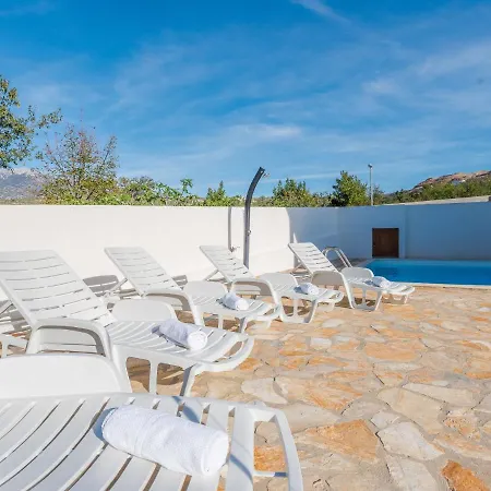 Velebit By Interhome Casa de Férias *