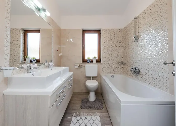 Velebit By Interhome Casa de Férias Rovanjska