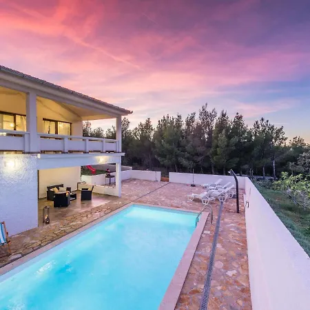 Ferienhaus Velebit By Interhome Rovanjska