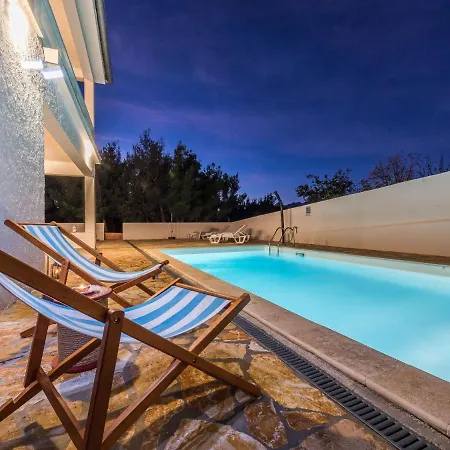 Velebit By Interhome בית נופש רובנסקה